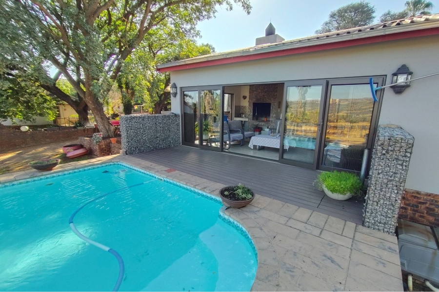8 Bedroom Property for Sale in Broederstroom North West